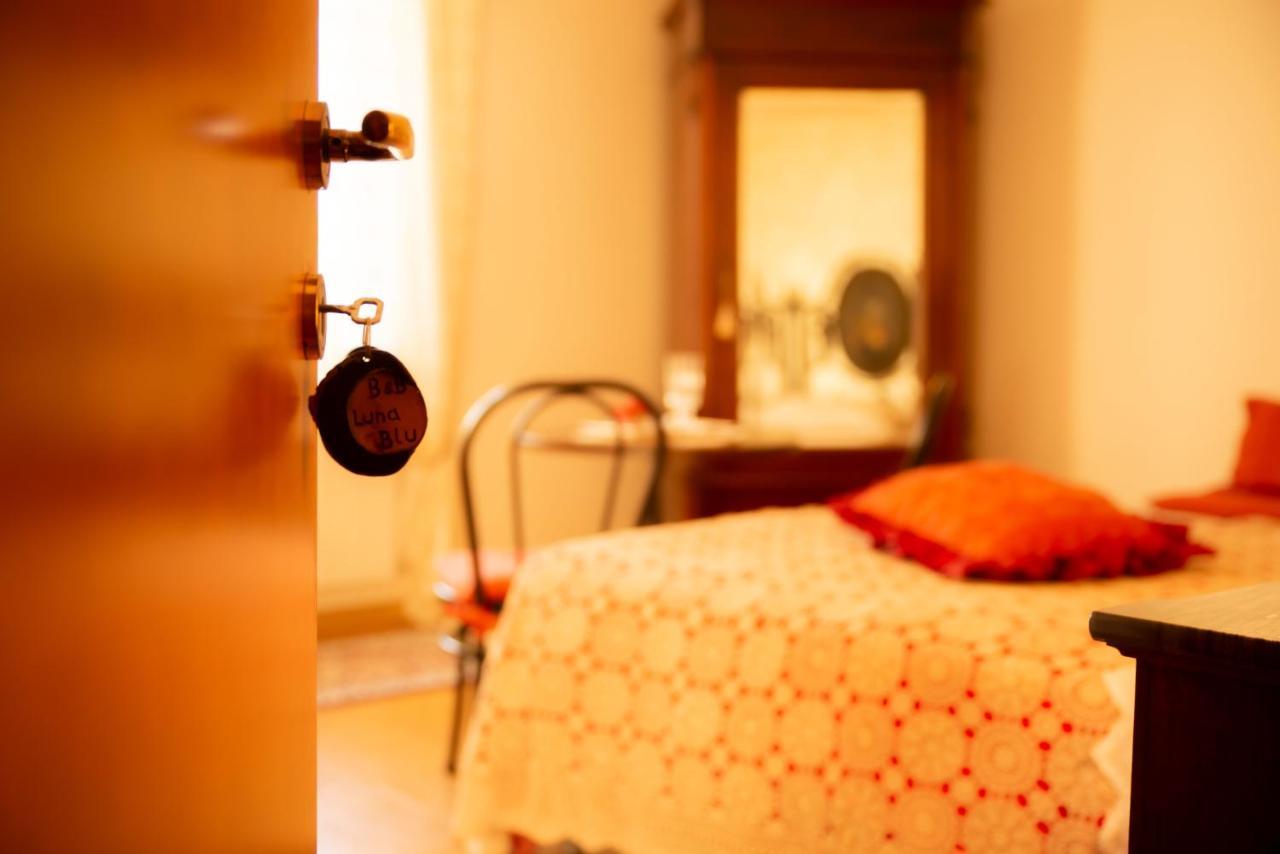 B&B Luna Blu Montesilvano Bagian luar foto