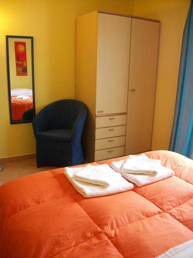 B&B Luna Blu Montesilvano Bagian luar foto